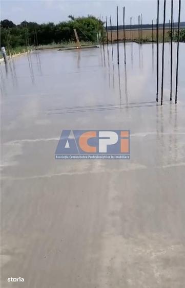 Casă cu 4 camere în Comana