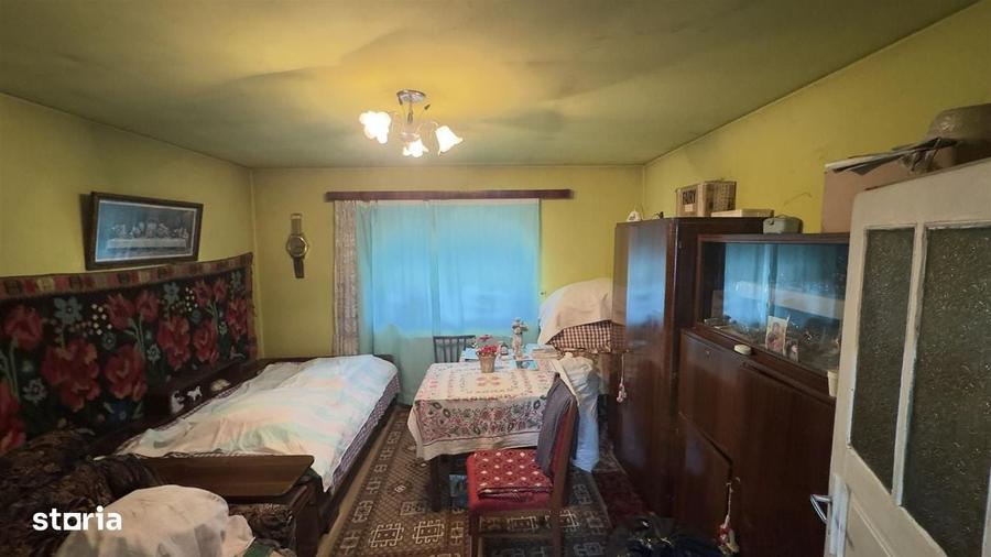 Casă cu 4 camere în Șura Mare