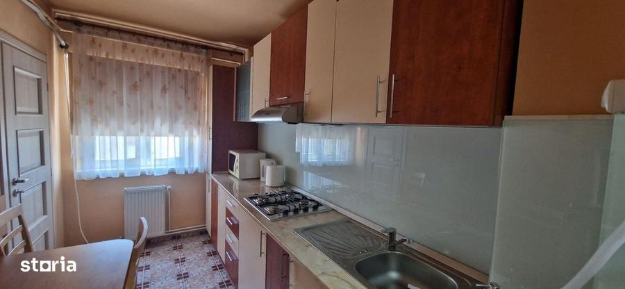 Apartament cu 2 camere decomandat în Roșia