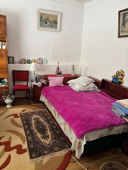 Casă cu 3 camere în Central