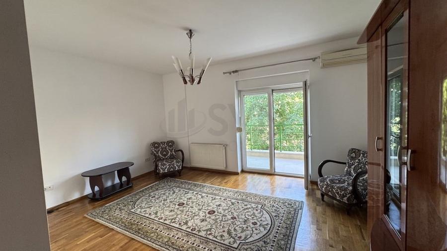 Apartament cu 3 camere semidecomandat, mobilat în Herăstrău