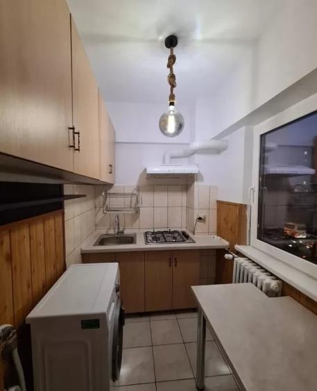 Garsonieră decomandată, mobilată în Tomis III