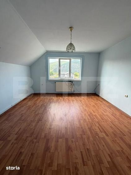 Casă cu 3 camere cu Teren 800 Mp în Central