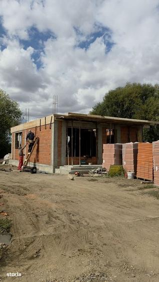 Casă cu 4 camere cu Teren 372 Mp în Central