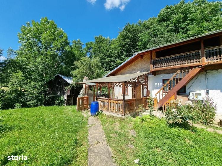 Casă cu 3 camere în Plai