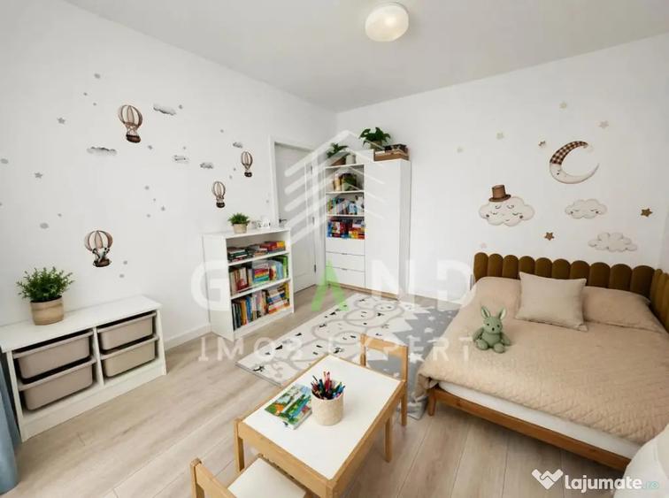 Apartament cu 3 camere semidecomandat, mobilat în Florești