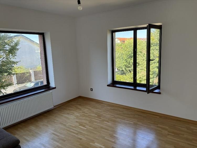 Duplex cu 5 camere cu Garaj în Fundeni