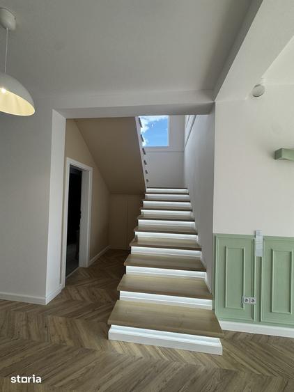 Casă cu 5 camere cu Teren 432 Mp în Central
