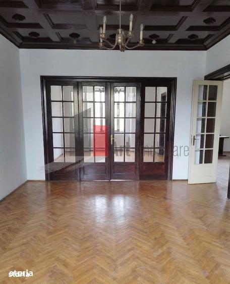 Apartament cu 3 camere în Moșilor