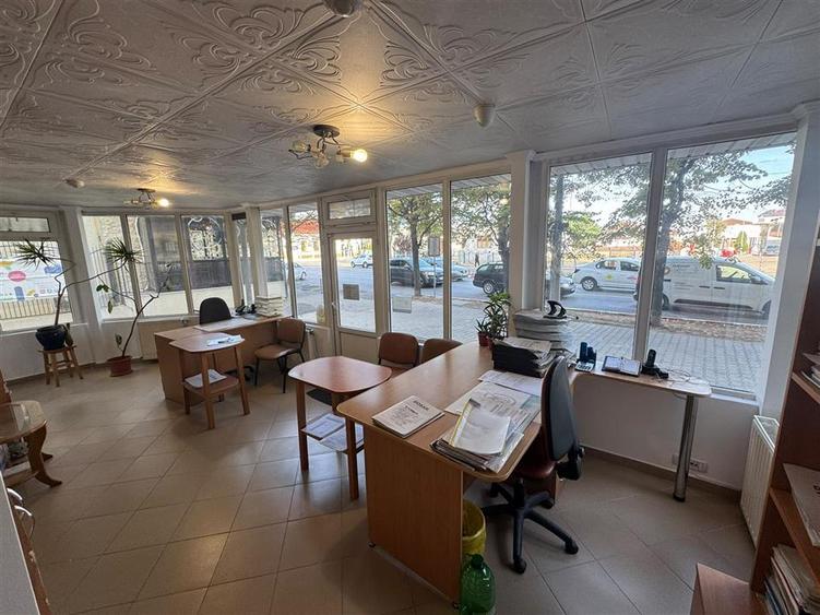 Spațiu comercial, de 78 mp, în Central