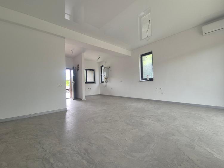 Casa 5 Camere,  Curte, Loc de Parcare,Terasa Circulabila - 4