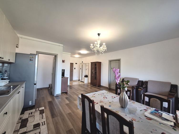 Apartament cu 2 camere semidecomandat, mobilat în Florești — fotografia 3