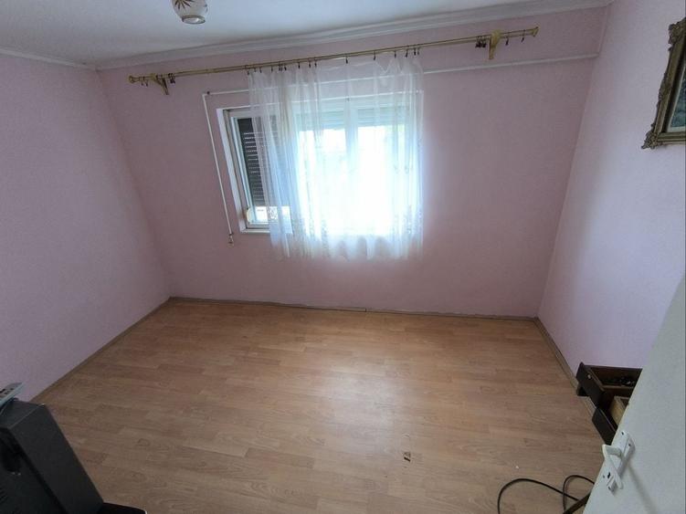 Apartament cu 2 camere nedecomandat în Central
