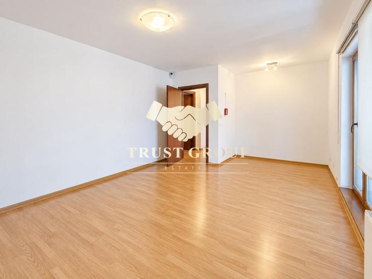 Apartament cu 3 camere semidecomandat în Cișmigiu