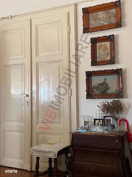 Apartament cu 3 camere semidecomandat în Iosefin