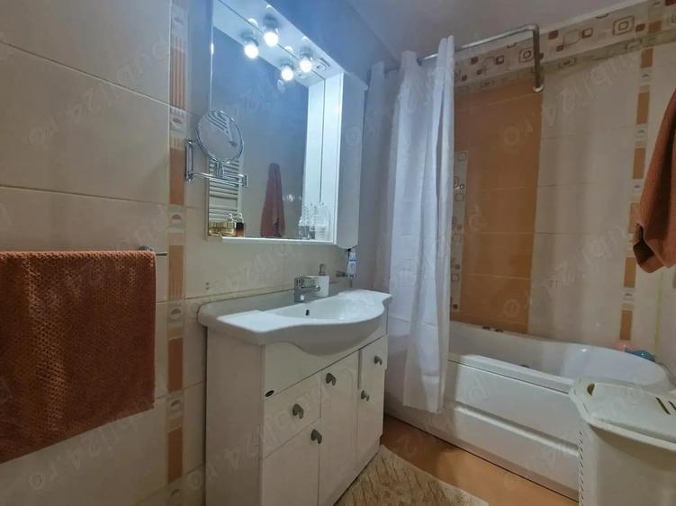 Apartament cu 3 camere decomandat în Nord