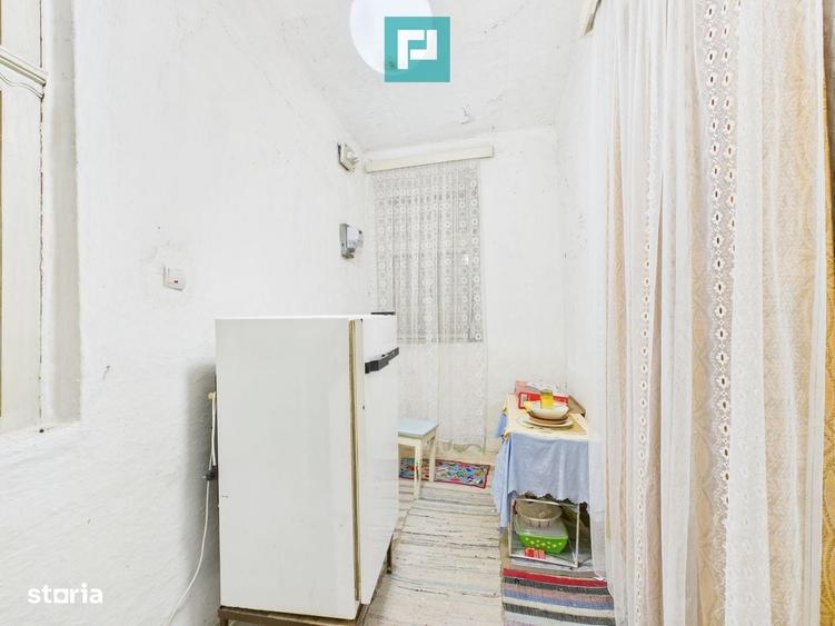 Casă cu 4 camere cu Teren 1461 Mp în Central
