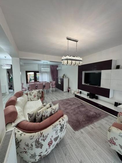 Duplex cu 4 camere cu Canalizare în Independenței
