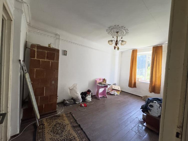 Apartament cu 2 camere în Moinești