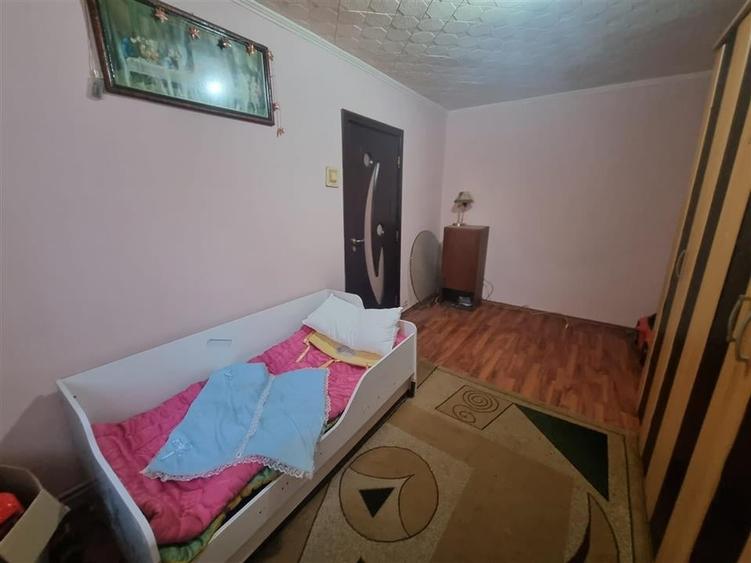 Apartament cu 2 camere semidecomandat, mobilat în Central