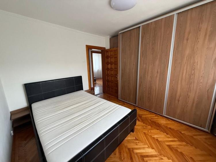 Casă cu 3 camere cu Teren 350 Mp în Radu Negru