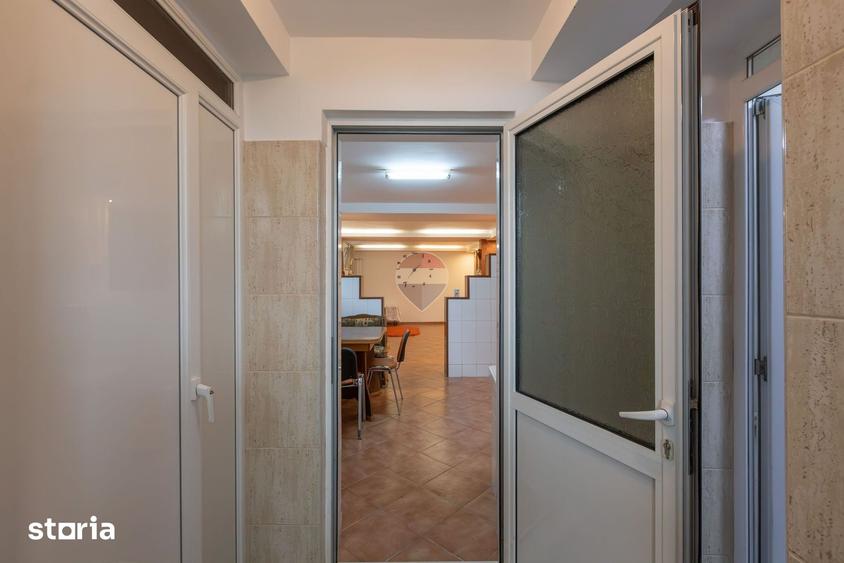 Casă cu 7 camere cu Teren 1833 Mp în Gherăiești