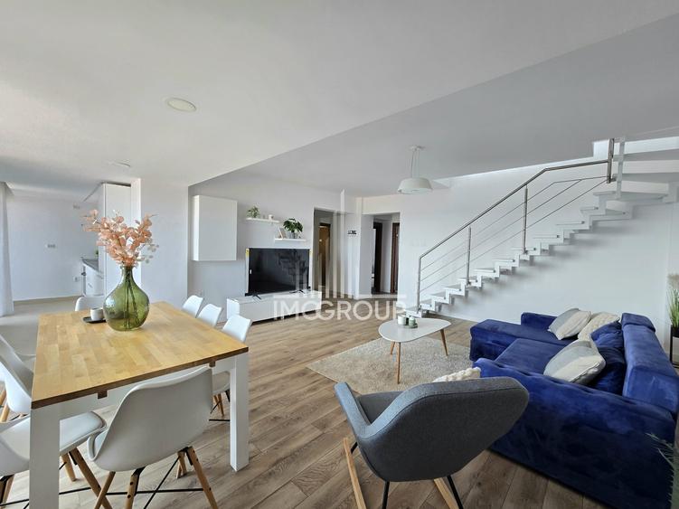 Apartament cu 5 camere semidecomandat, mobilat în Bună Ziua