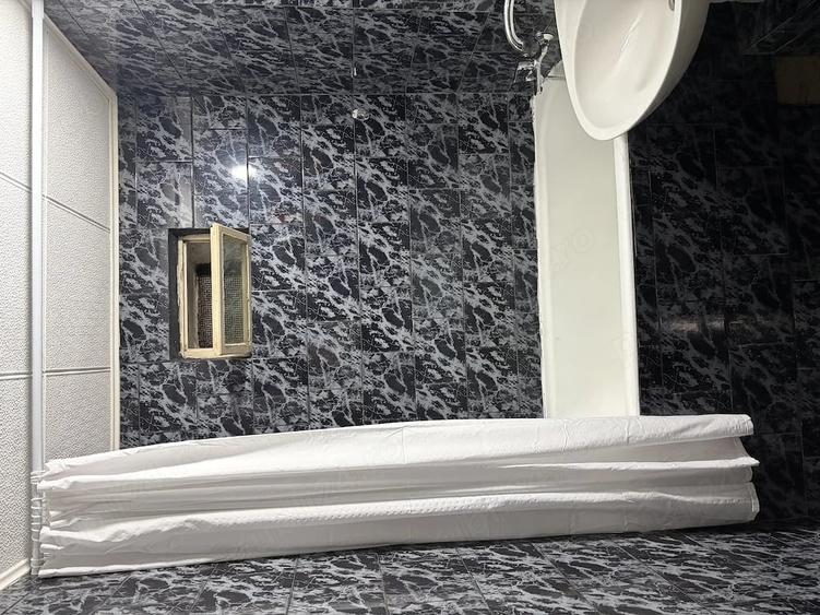 Apartament cu 3 camere decomandat în Rogerius