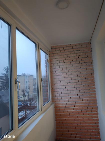 Apartament cu 2 camere decomandat în Calea București