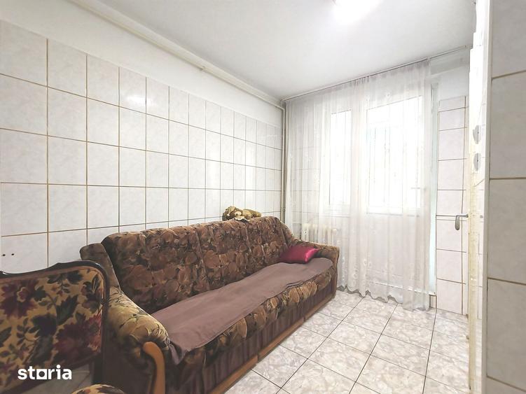 Apartament cu 2 camere decomandat în Negru Vodă