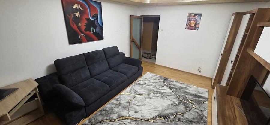 Apartament cu 3 camere decomandat în Central