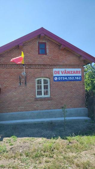 Casă cu Teren 5000 Mp în Central