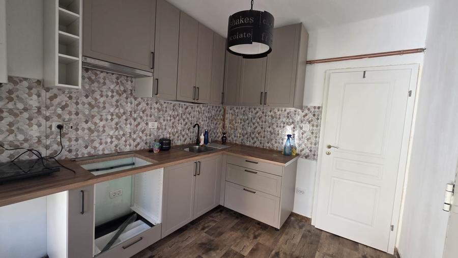 Apartament cu 3 camere în Calea Călărașilor