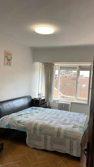Apartament cu 3 camere decomandat în Ultracentral
