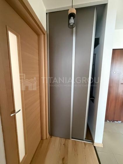 Apartament cu 2 camere semidecomandat în Tractorul