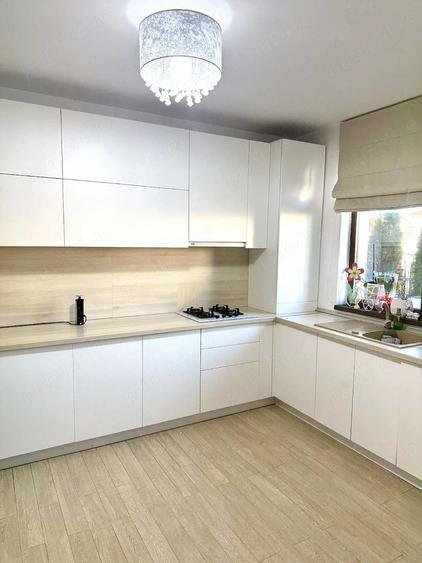 Casă cu Teren 280 Mp în Dumbrăvița