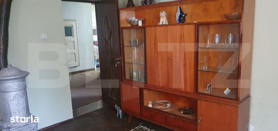 Casă cu 6 camere cu Teren 250 Mp în Central