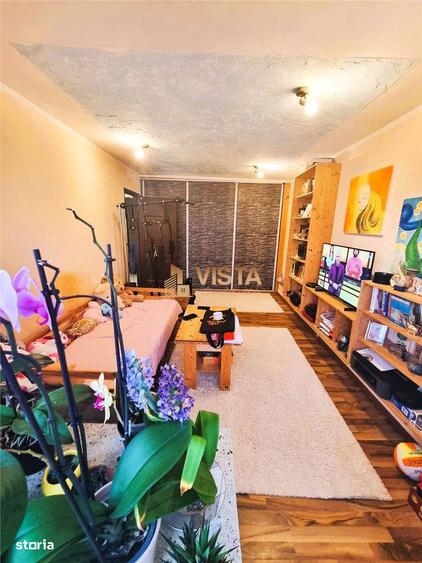 Apartament cu 3 camere decomandat, mobilat în Florilor