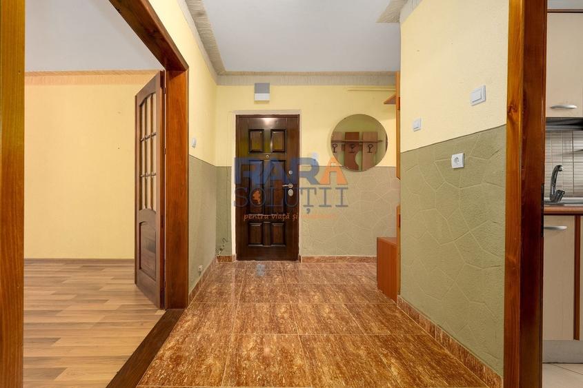 Apartament cu 3 camere decomandat în Central