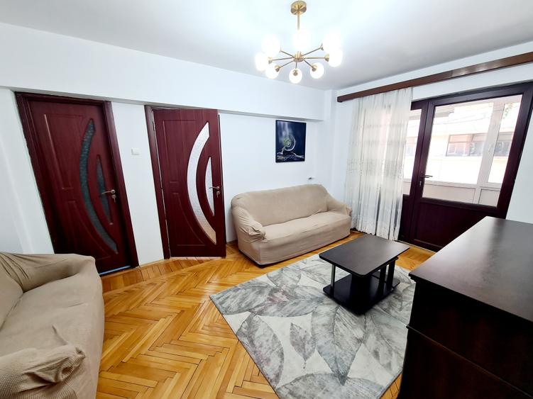 Apartament cu 2 camere semidecomandat, mobilat în P-ța Amzei