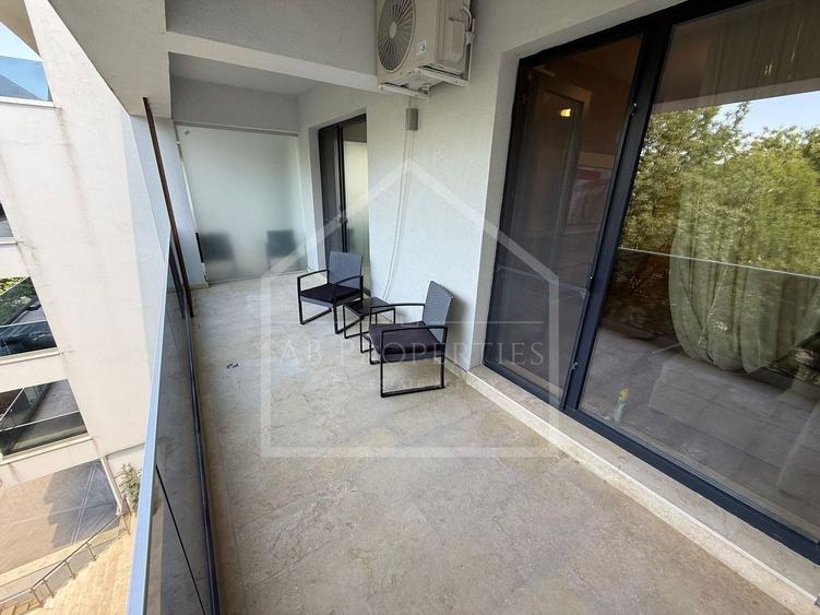 Apartament cu 2 camere semidecomandat, mobilat în Băneasa