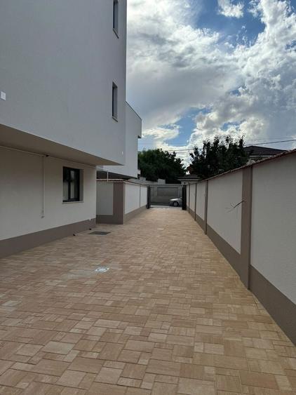 Casă individuală cu 4 camere cu Canalizare în Periferie