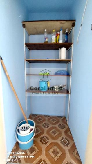 Apartament cu 2 camere semidecomandat în Tei
