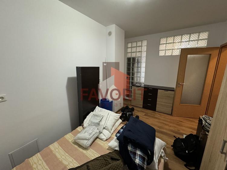 Bloc nou | Disponibil imediat | Boxa in CF | Pozitie excelenta | - 9