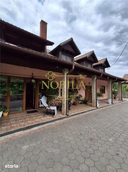 Casă cu 5 camere cu Teren 3645 Mp în Central