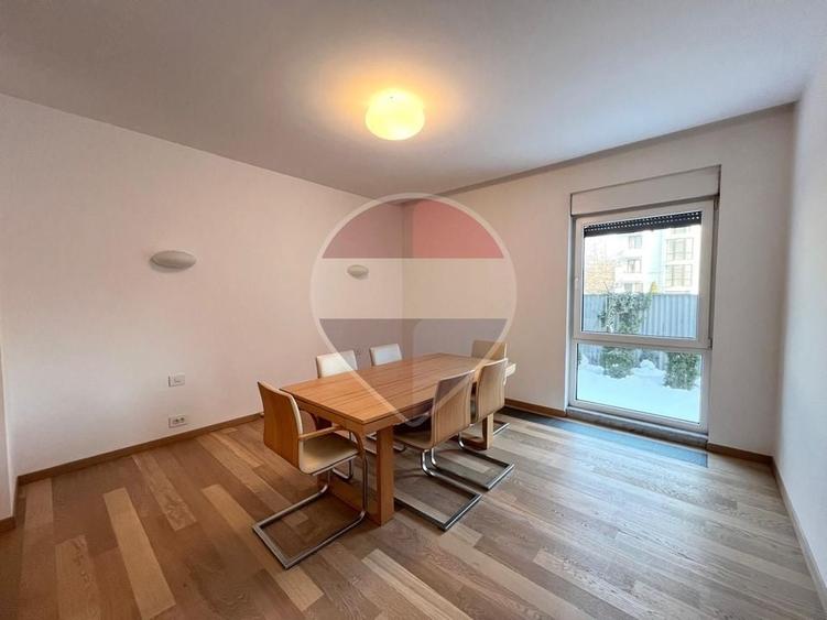Apartament cu 3 camere decomandat în Aviatorilor