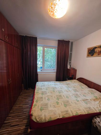 Apartament cu 4 camere semidecomandat în Tomis Nord