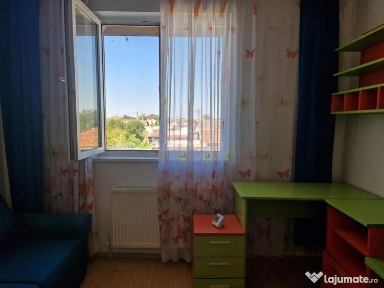 Apartament cu 2 camere decomandat în Confecții