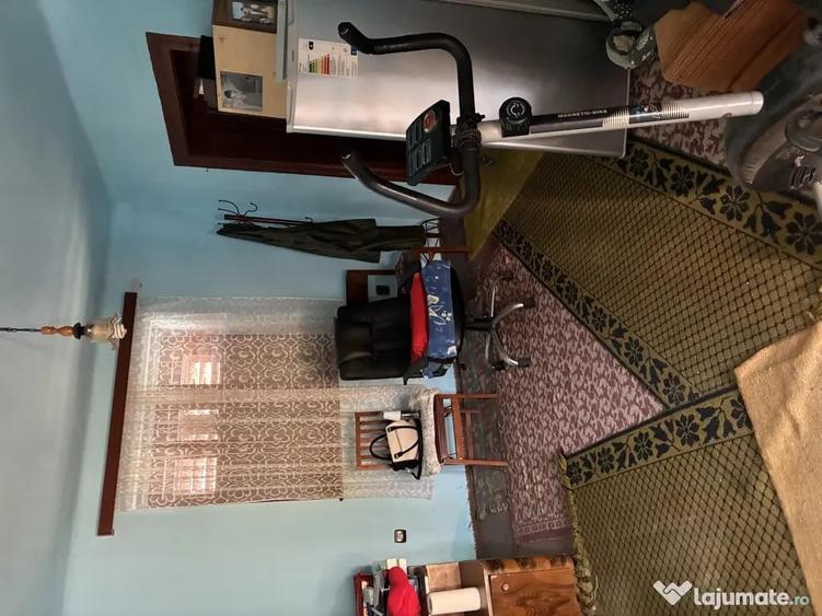 Casă cu 3 camere în Central