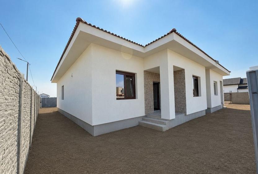 Casă cu 4 camere cu Teren 325 Mp în Giroc
